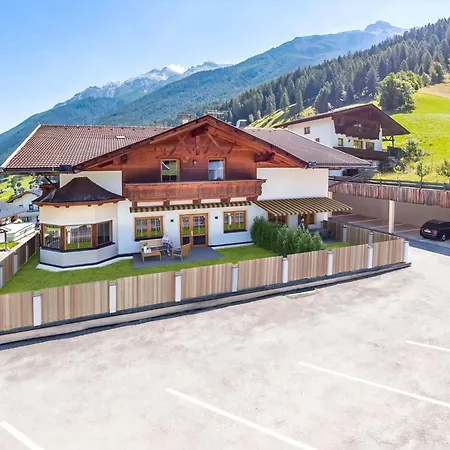 Neustift Near Stubai Glacier, Cleaning Included Apartmán